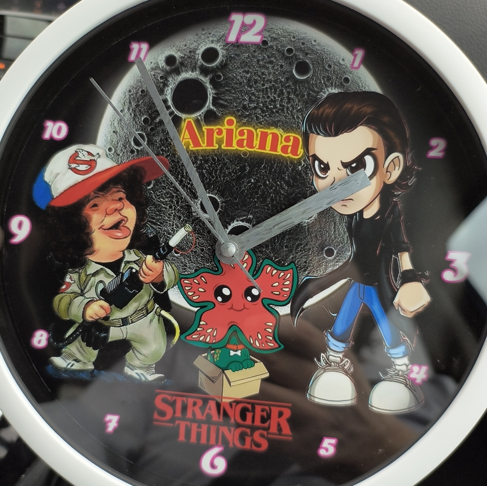 Stranger Things Cartoon Wall Clock - Picture 4 of 5